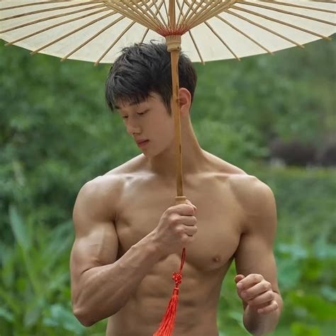Chinese hunks 全球華男 (@hothunk.